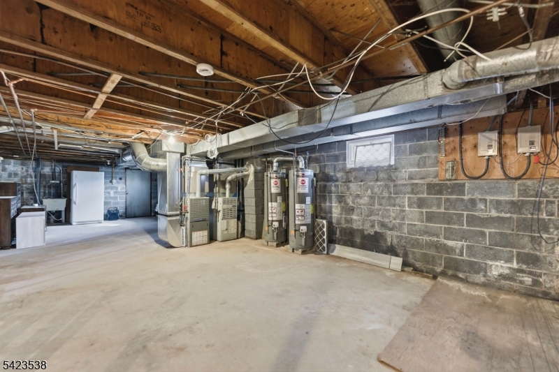 23 Renaissance Drive, Unit 2 Clifton, NJ 07013 - Photo 14 of 15