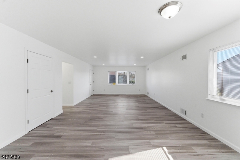 23 Renaissance Drive, Unit 2 Clifton, NJ 07013 - Photo 2 of 15