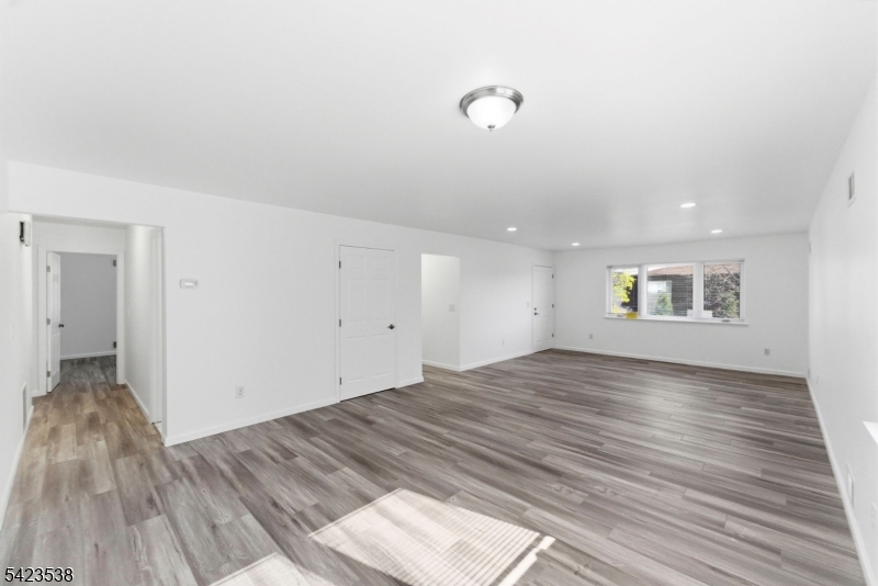 23 Renaissance Drive, Unit 2 Clifton, NJ 07013 - Photo 3 of 15