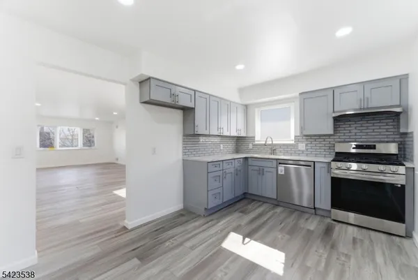 $3,200 | 23 Renaissance Drive, Unit 2, Clifton, NJ 07013