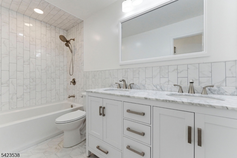 23 Renaissance Drive, Unit 2 Clifton, NJ 07013 - Photo 10 of 15