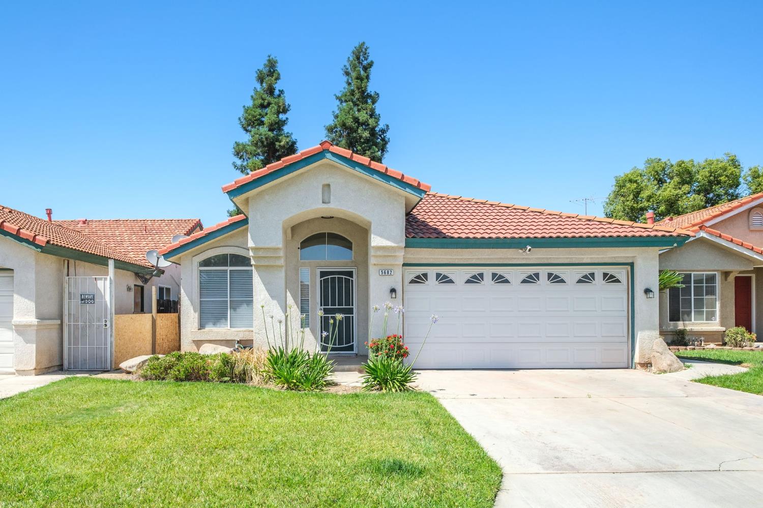 5682 West Sample Avenue Fresno, CA 93722 - Photo 1 of 25