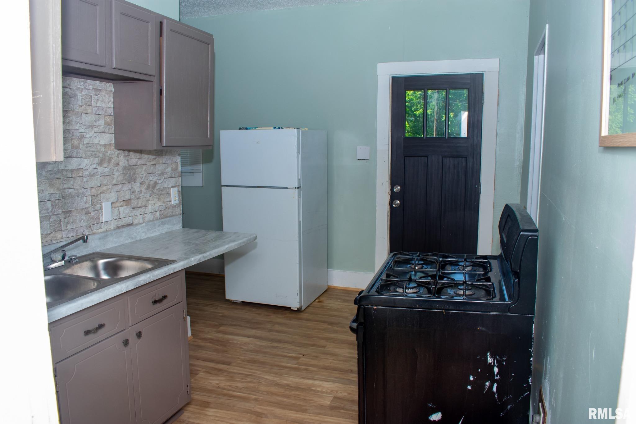 1524 East Prairie Avenue Decatur, IL 62521 - Photo 5 of 12