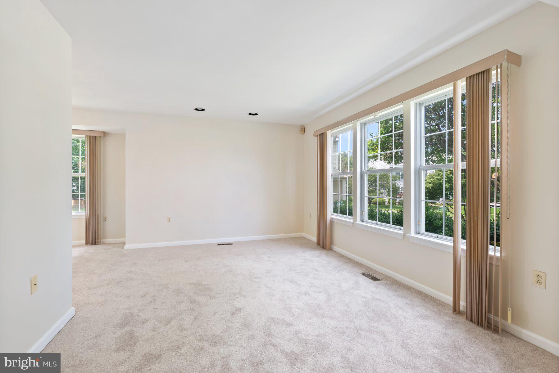 13 Bellinger Court Reisterstown, MD 21136 - Photo 11 of 37 a view of an empty room with a window