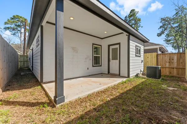 $1,450 | 846 Omeara, Montgomery, TX 77316