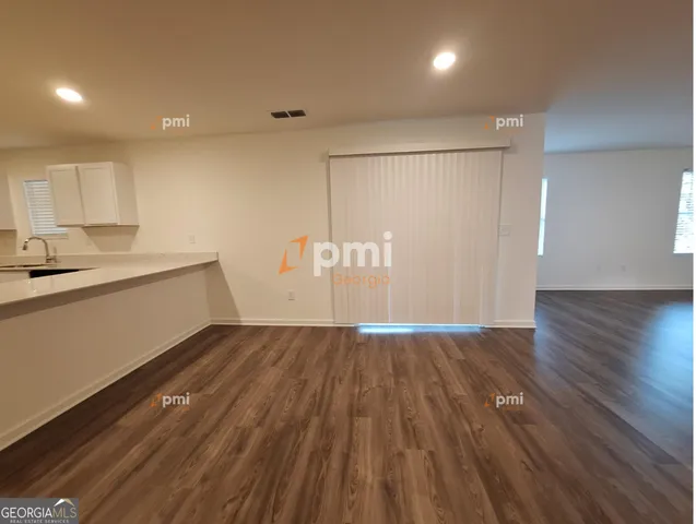 $2,275 | 516 Liberty Hall Drive, Bonaire, GA 31005