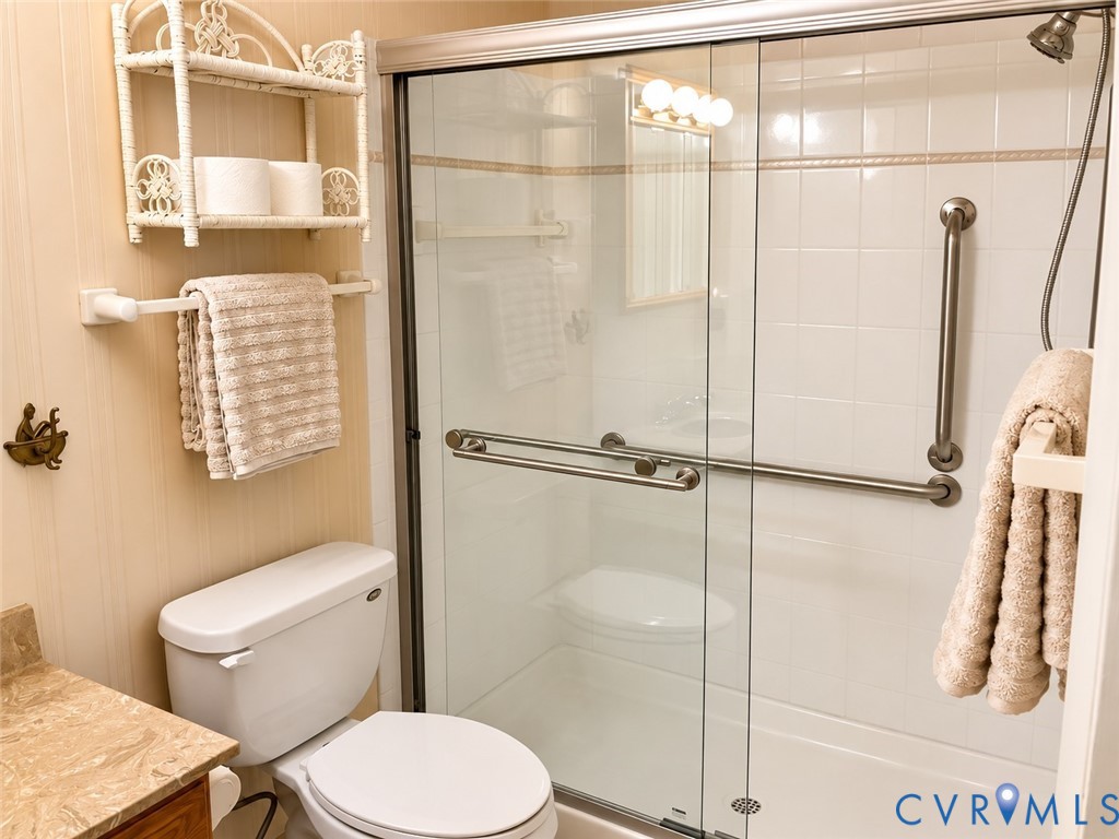 1507 Bronwyn Road, Unit T3 Henrico, VA 23238 - Photo 24 of 42 Tiled shower enclosure with sliding glass doors, b