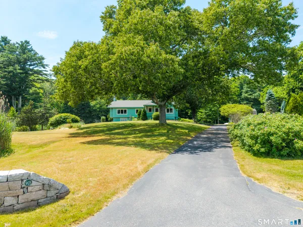 $1,900,000 | 901 River Road, Groton, CT 06355