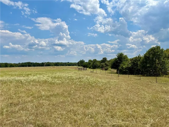 a view of a tennis court