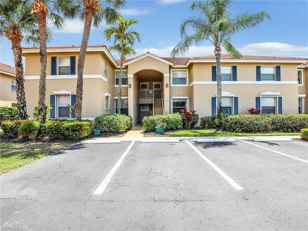 $2,200 | 2408 Millcreek Lane, Unit 202, Naples, FL 34119