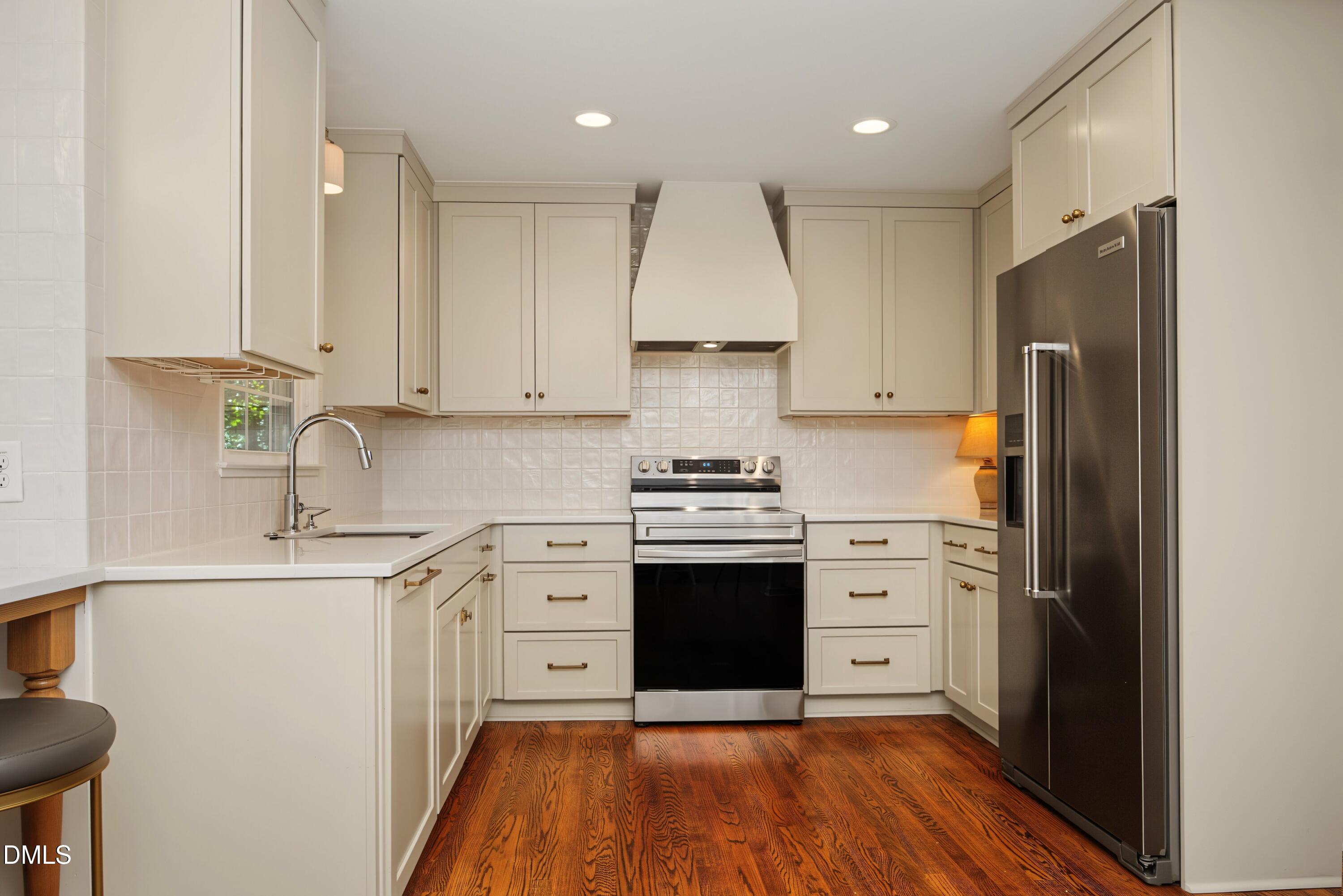 805 Brent Road Raleigh, NC 27606 - Photo 10 of 41 12Kitchen
