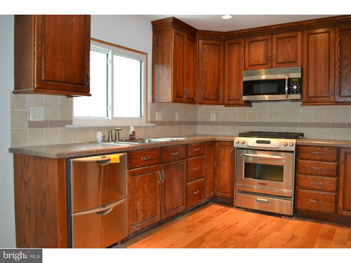 4082 Campbell Road Pennsburg, PA 18073 - Photo 4 of 13 Gallery Image 4