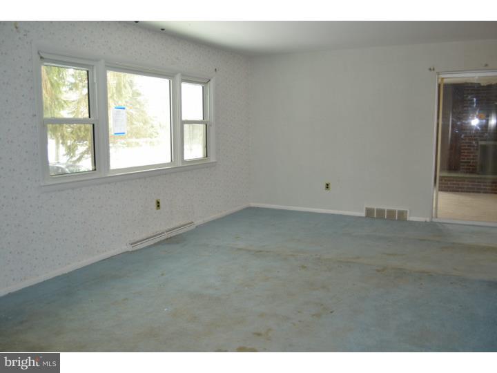 4082 Campbell Road Pennsburg, PA 18073 - Photo 9 of 13 Gallery Image 9