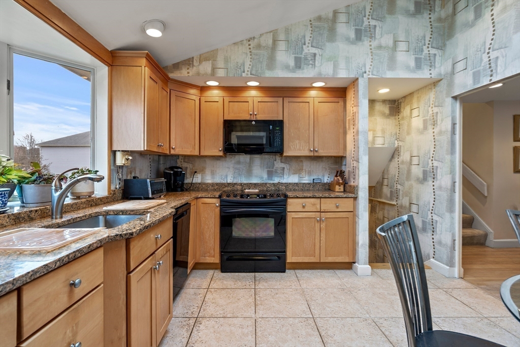 8 Summit View Drive Swampscott, MA 01907 - Photo 14 of 37