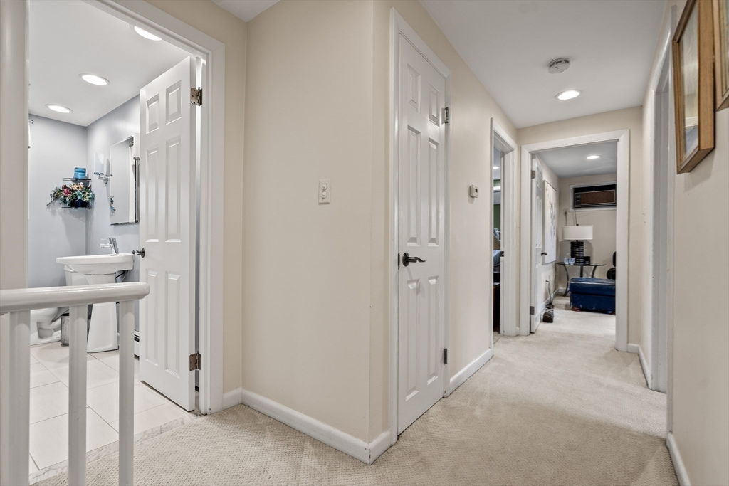 8 Summit View Drive Swampscott, MA 01907 - Photo 18 of 37