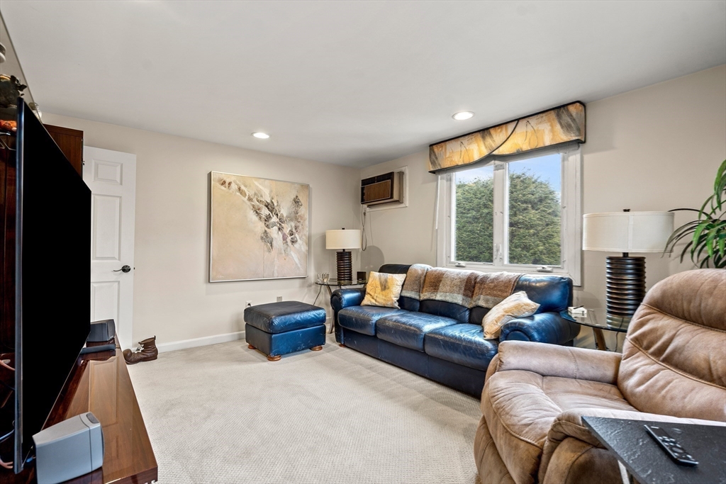 8 Summit View Drive Swampscott, MA 01907 - Photo 22 of 37