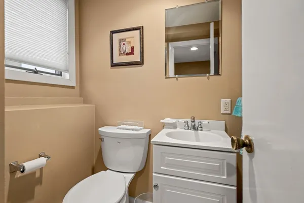 $899,000 | 8 Summit View Drive, Swampscott, MA 01907