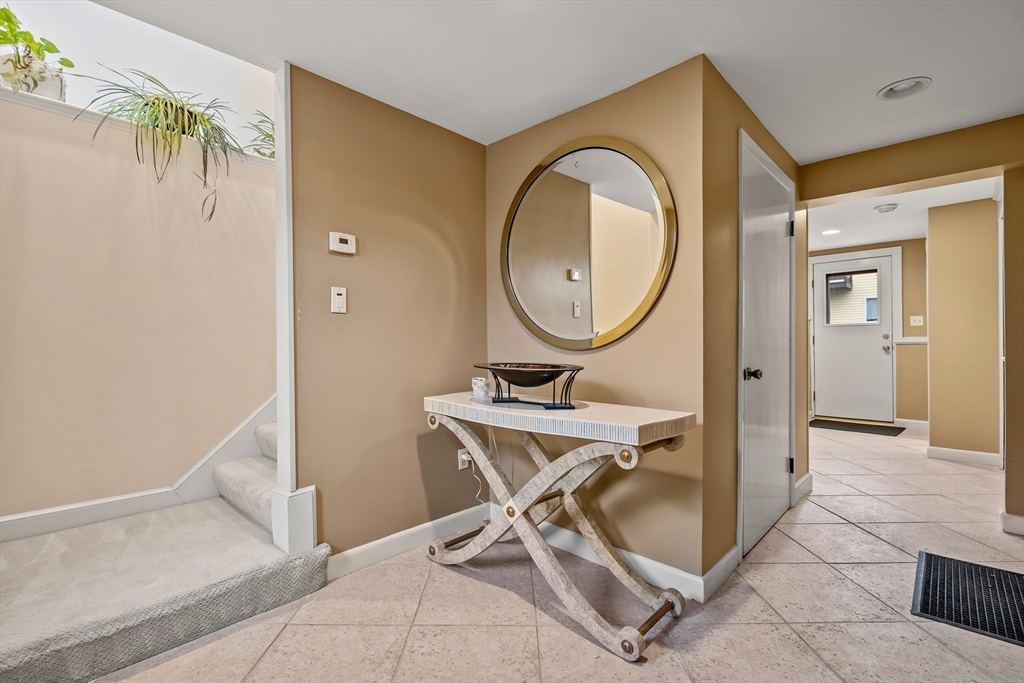 8 Summit View Drive Swampscott, MA 01907 - Photo 7 of 37