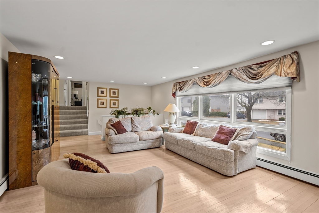 8 Summit View Drive Swampscott, MA 01907 - Photo 9 of 37