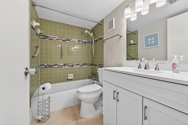 $239,750 | 2711 North Halifax Avenue, Unit 695, Daytona Beach, FL 32118