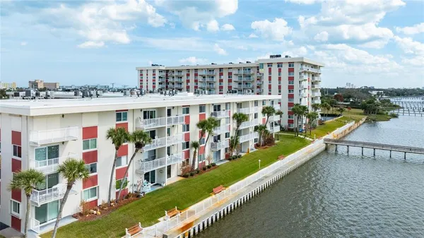 $239,750 | 2711 North Halifax Avenue, Unit 695, Daytona Beach, FL 32118
