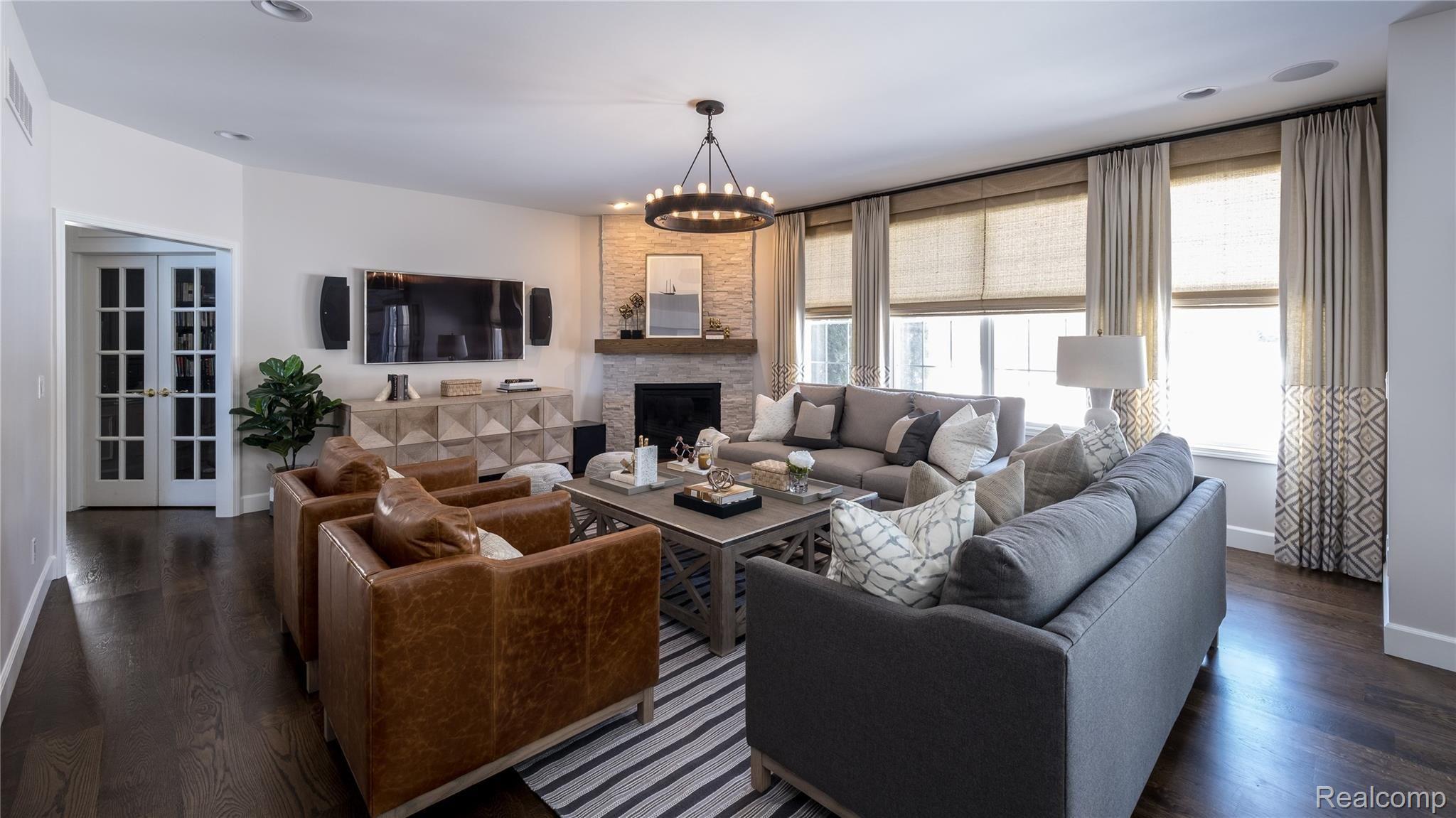 5880 Stonehaven Boulevard Rochester, MI 48306 - Photo 4 of 40 5880 Stonehaven_04.jpg