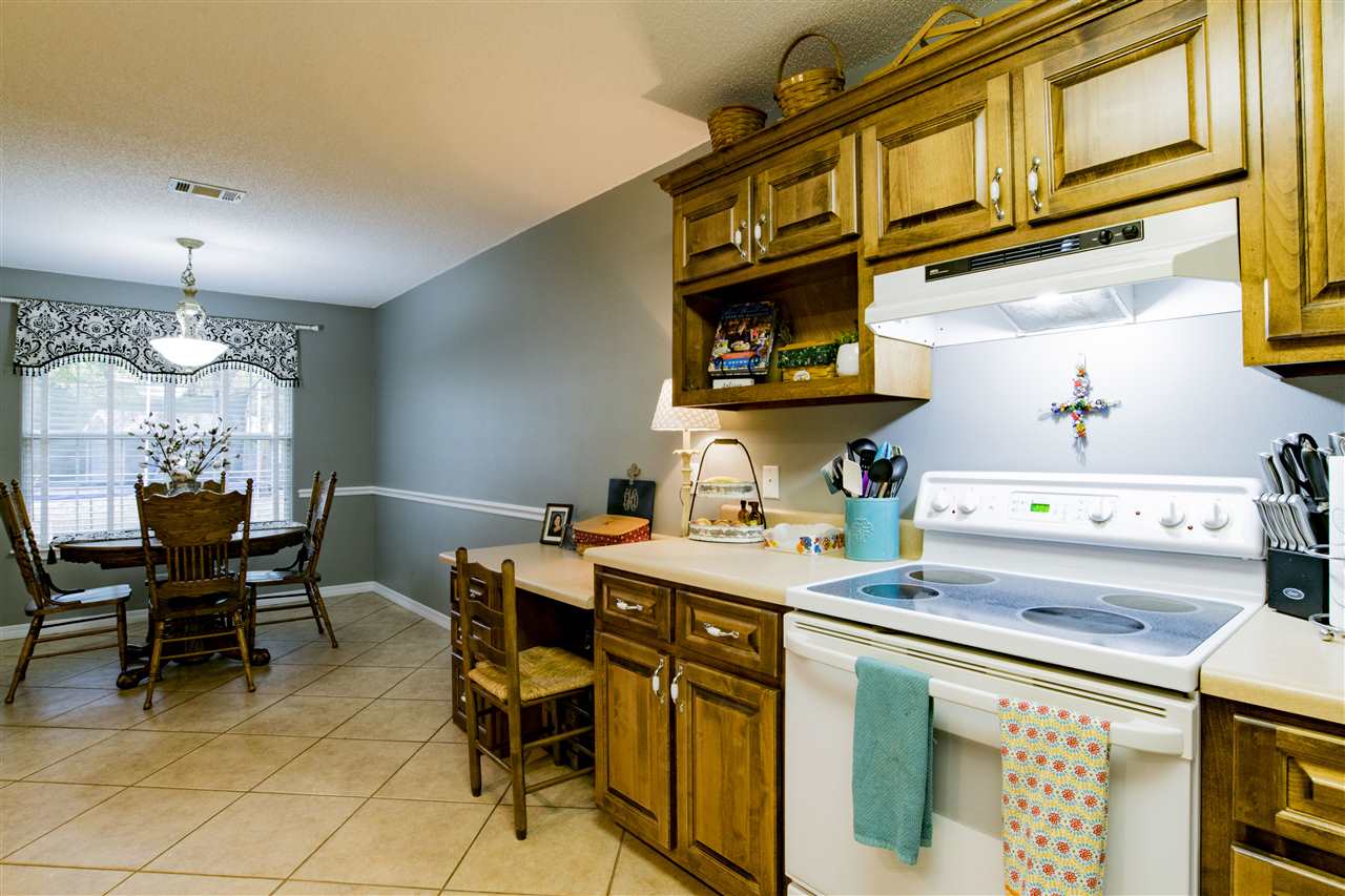 11108 Starling Court Lillian, AL 36549 - Photo 9 of 24 Custom Cabinets