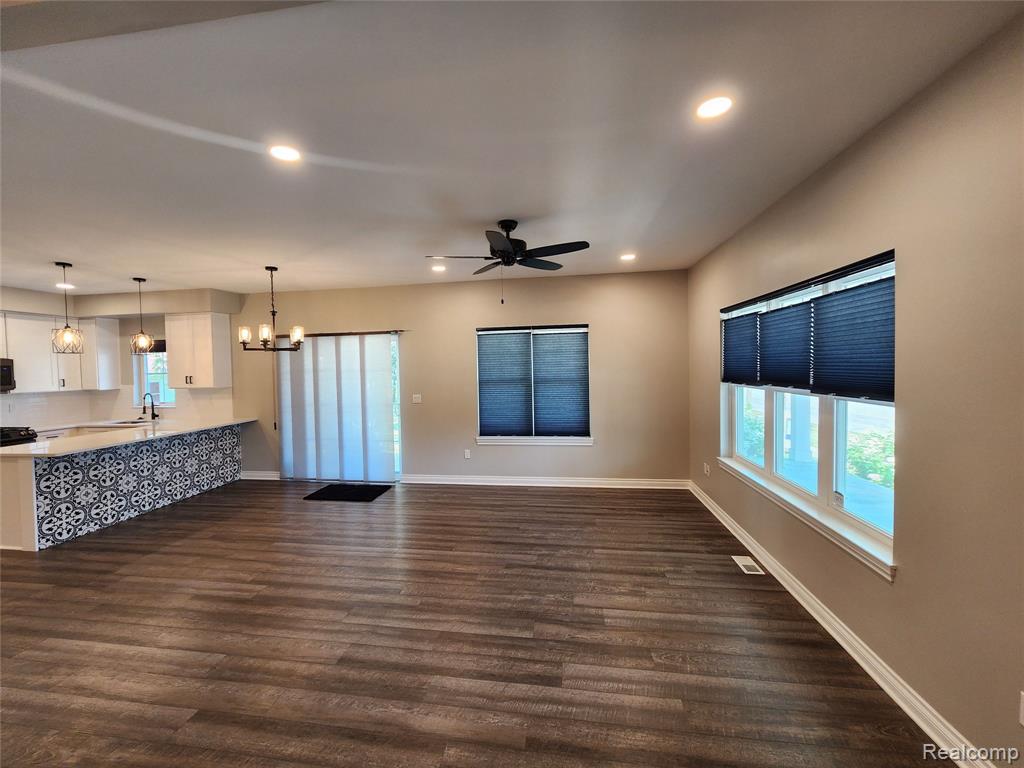 4446 Morrish Road Swartz Creek, MI 48473 - Photo 11 of 39 Gallery Image 11