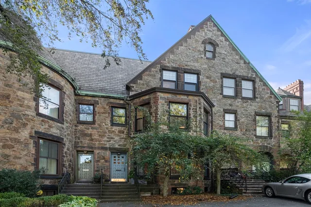$2,995,000 | 236 Walnut Street, Brookline, MA 02445