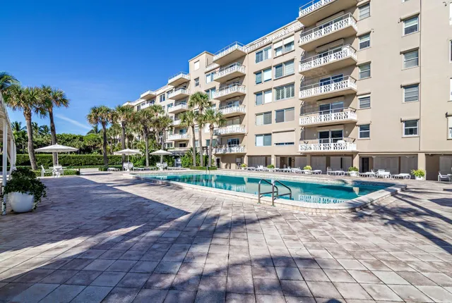 $15,000 | 170 North Ocean Boulevard, Unit 409, Palm Beach, FL 33480
