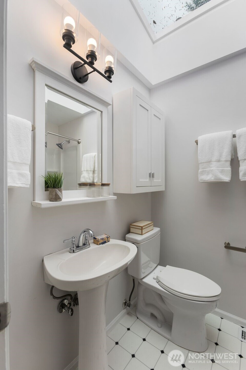 9215 Northeast 183rd Street Bothell, WA 98011 - Photo 12 of 36