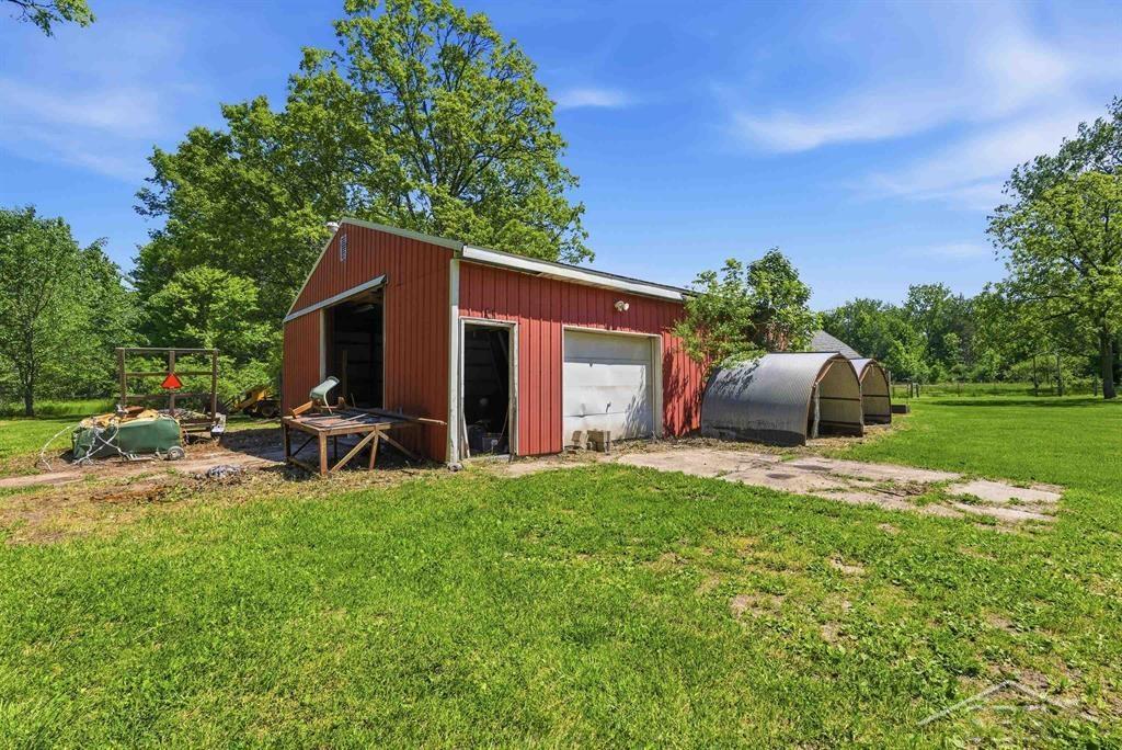 419 East Bradford Road Midland, MI 48640 - Photo 35 of 47