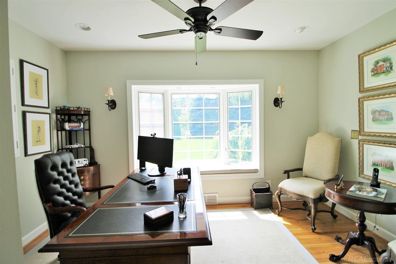 945 Trombley Road Grosse Pointe, MI 48230 - Photo 9 of 62 31388796-8.JPG
