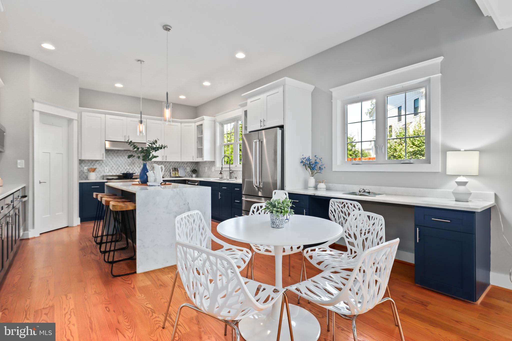 203 Tapawingo Road Southwest Vienna, VA 22180 - Photo 12 of 59