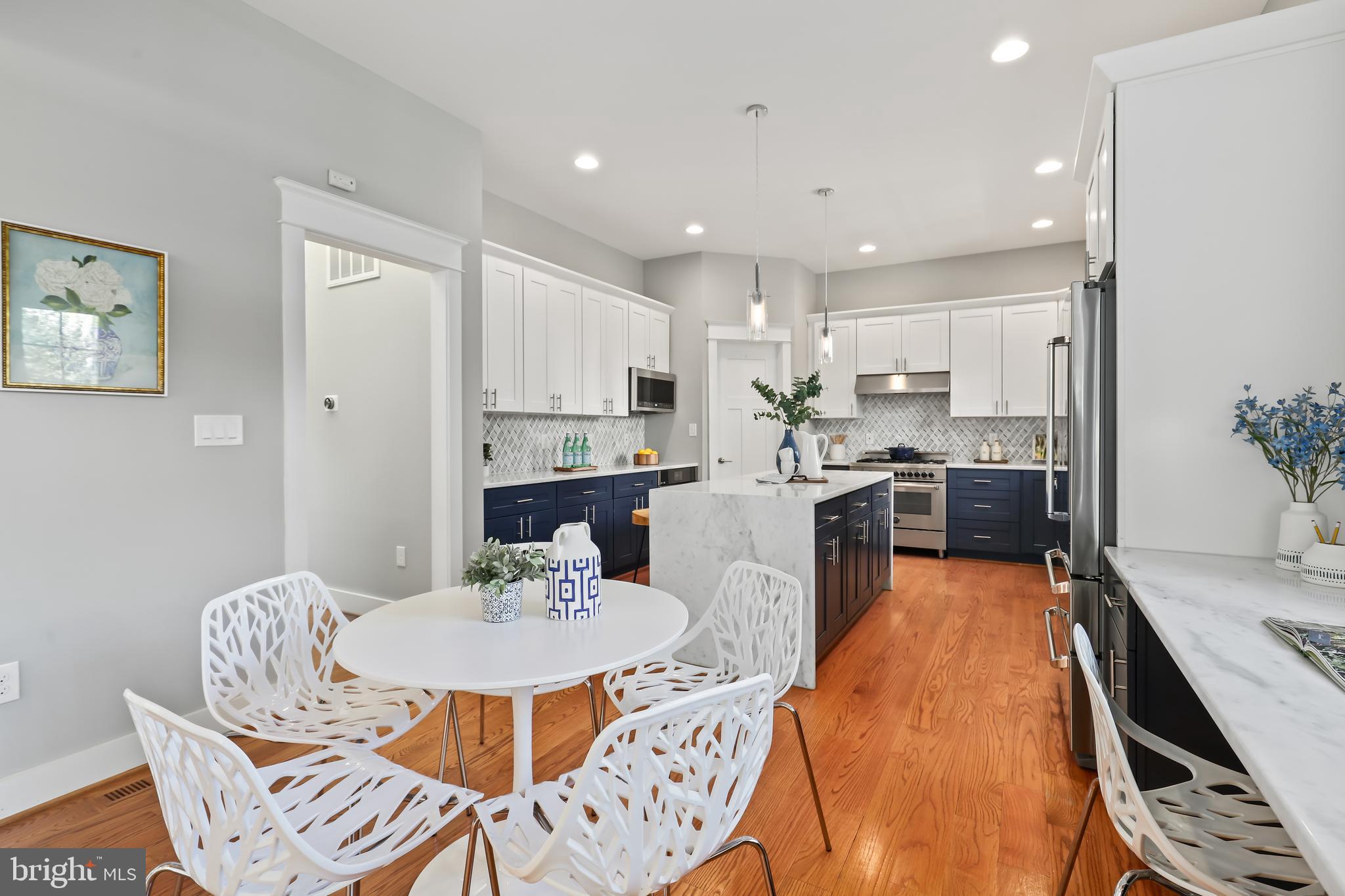 203 Tapawingo Road Southwest Vienna, VA 22180 - Photo 13 of 59