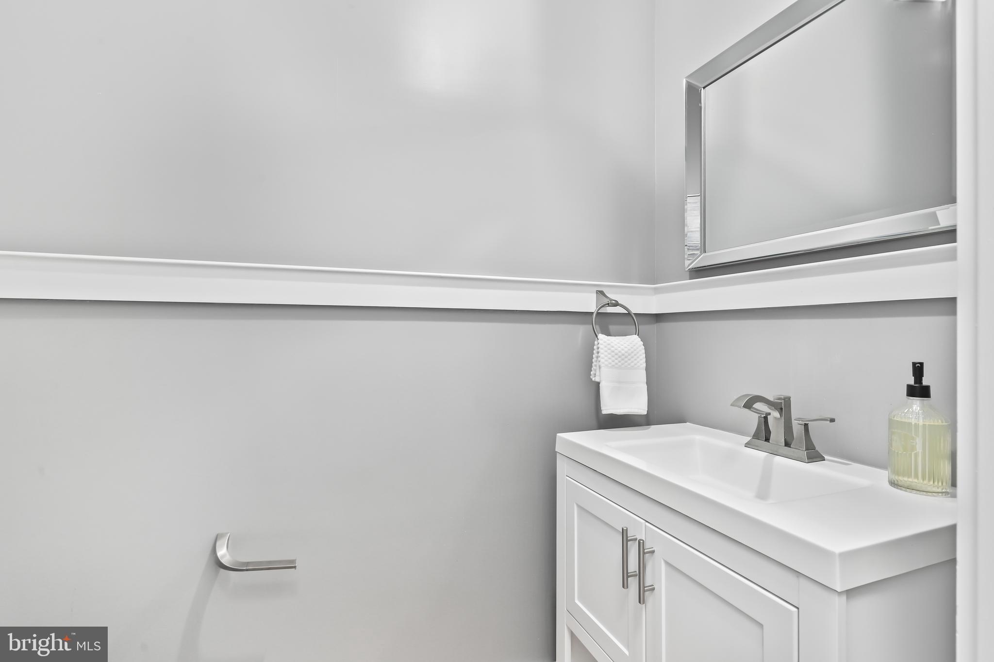 203 Tapawingo Road Southwest Vienna, VA 22180 - Photo 19 of 59