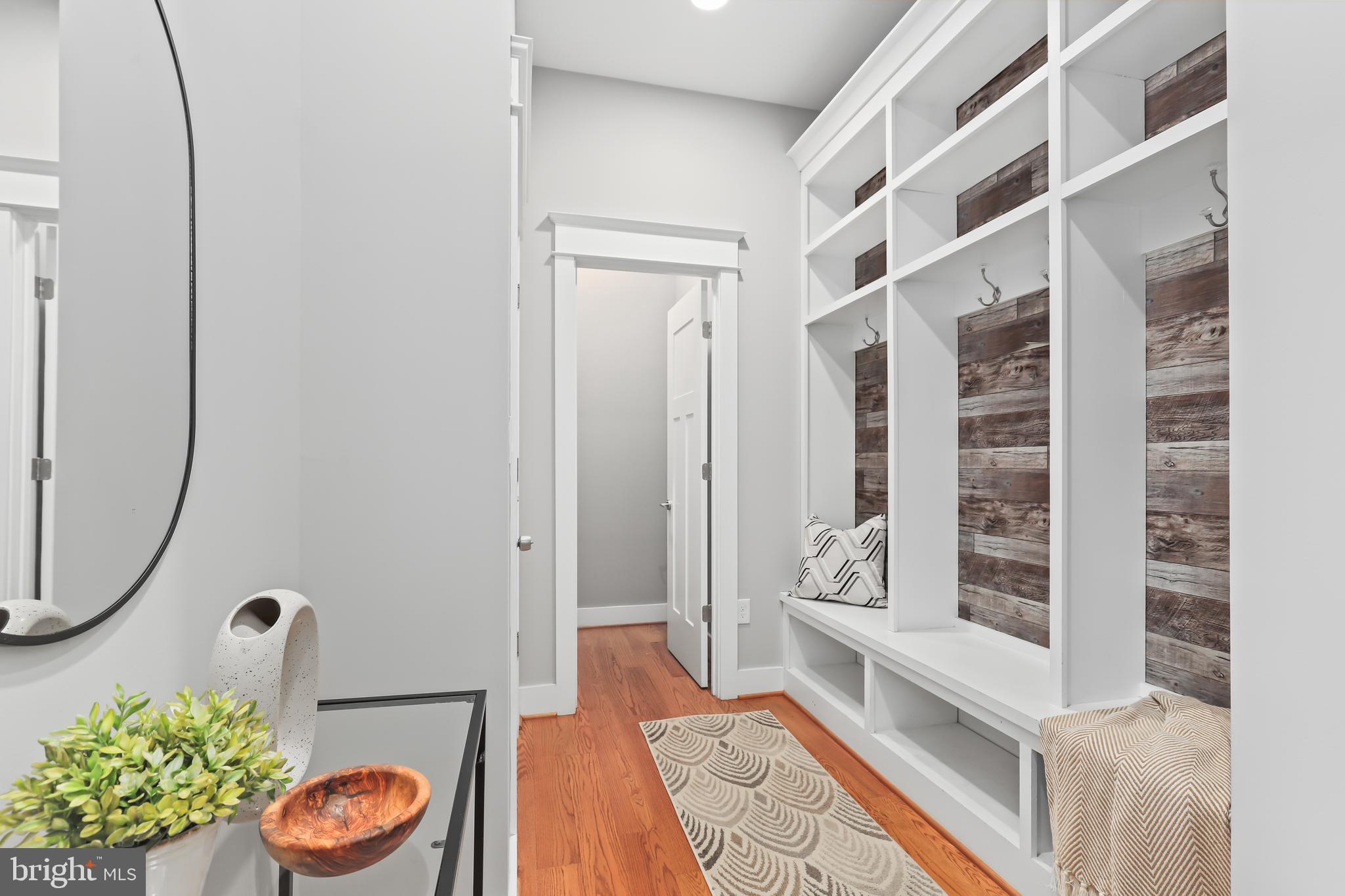 203 Tapawingo Road Southwest Vienna, VA 22180 - Photo 20 of 59