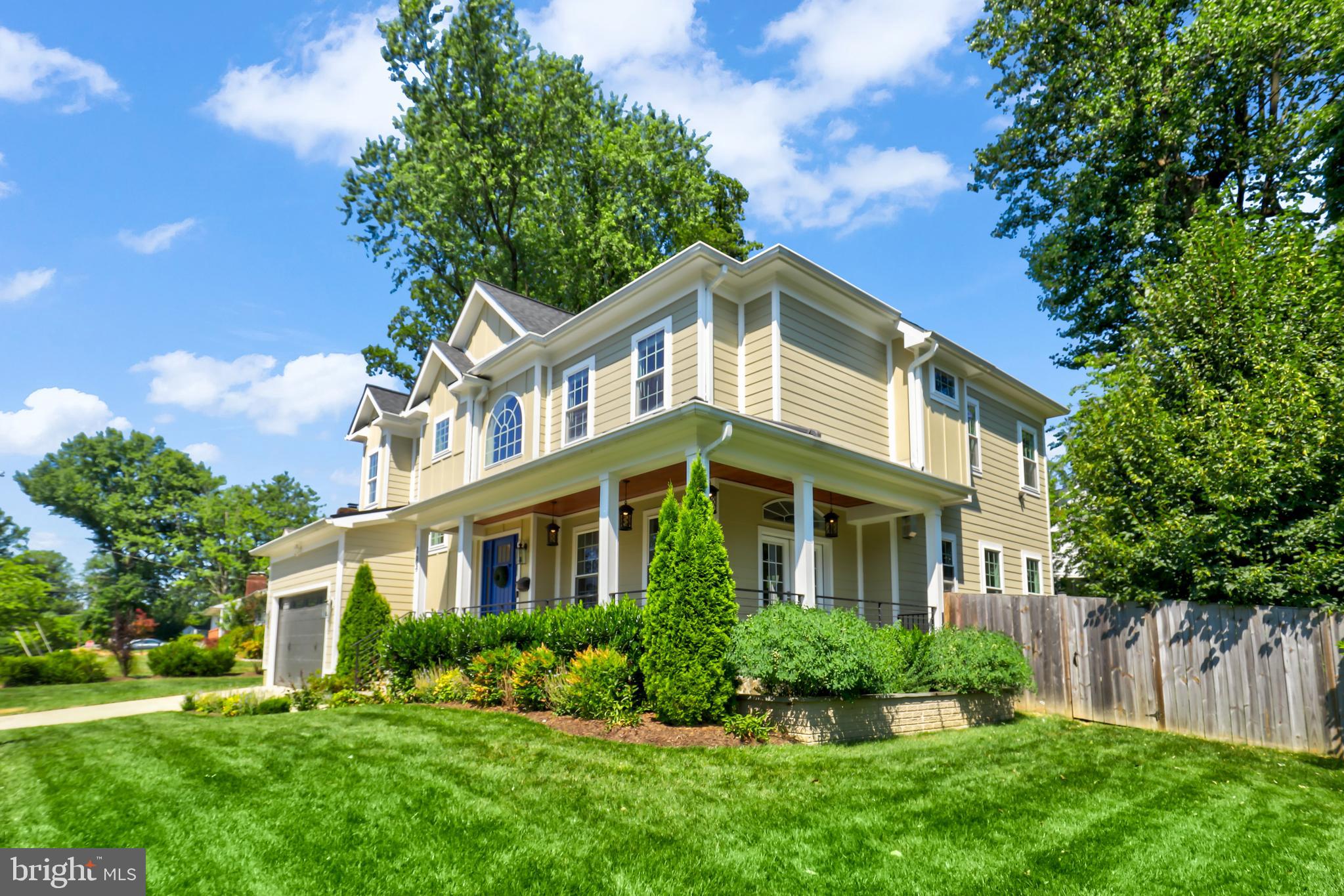 203 Tapawingo Road Southwest Vienna, VA 22180 - Photo 3 of 59