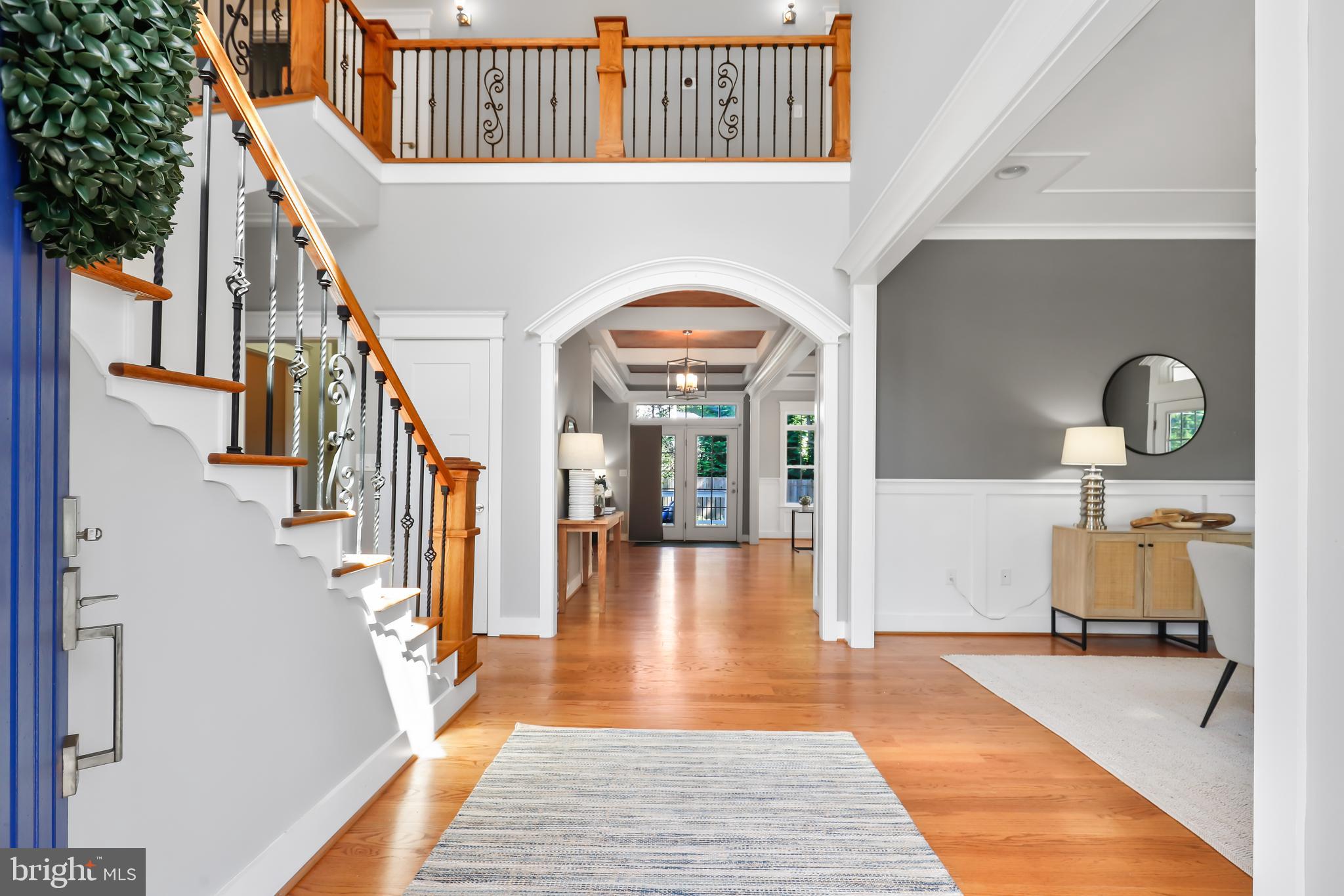 203 Tapawingo Road Southwest Vienna, VA 22180 - Photo 4 of 59