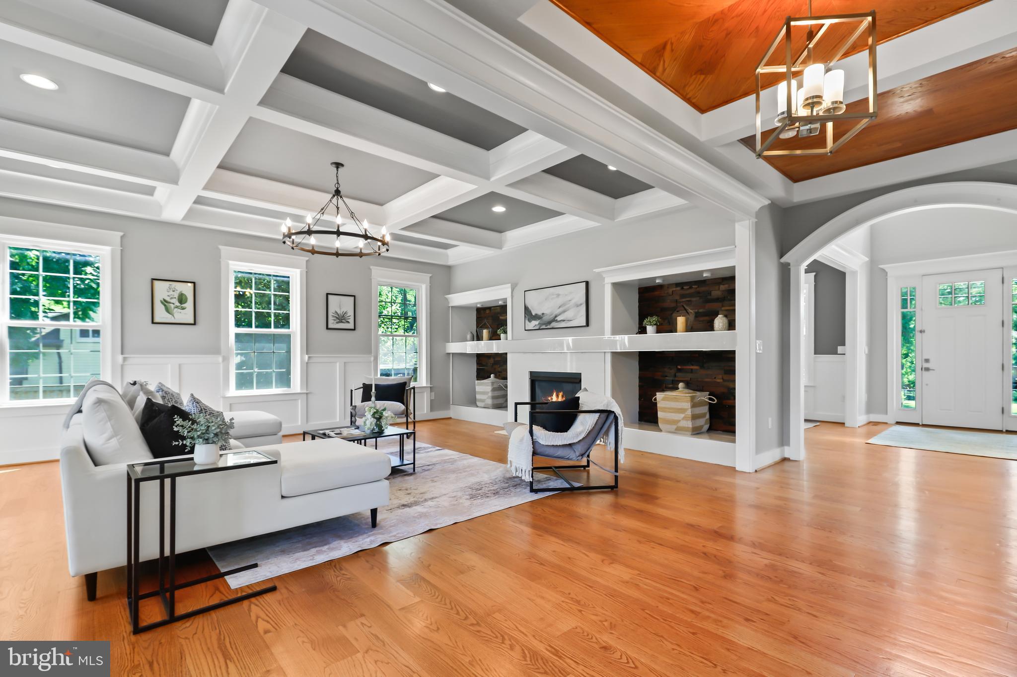 203 Tapawingo Road Southwest Vienna, VA 22180 - Photo 9 of 59