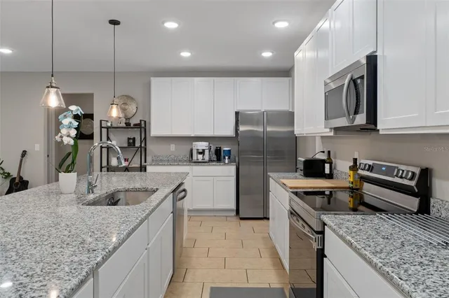 $389,900 | 15 Lone Pine Street, Homosassa, FL 34446