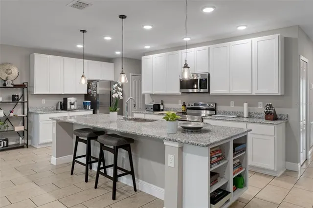 $389,900 | 15 Lone Pine Street, Homosassa, FL 34446