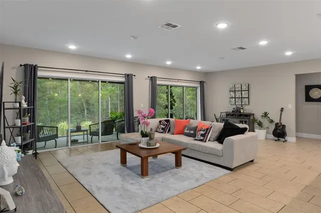 $389,900 | 15 Lone Pine Street, Homosassa, FL 34446