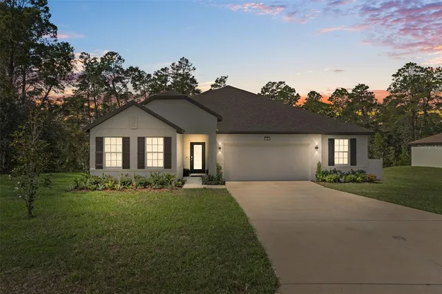 $389,900 | 15 Lone Pine Street, Homosassa, FL 34446