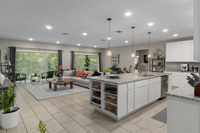 $389,900 | 15 Lone Pine Street, Homosassa, FL 34446