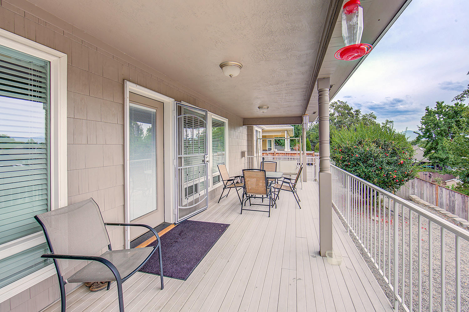 509 Ridgeway Avenue Central Point, OR 97502 - Photo 30 of 32 Rear Deck 1