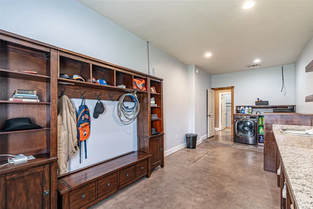 $750,000 | 38766 Wyatt Chapel Road, Hempstead, TX 77445