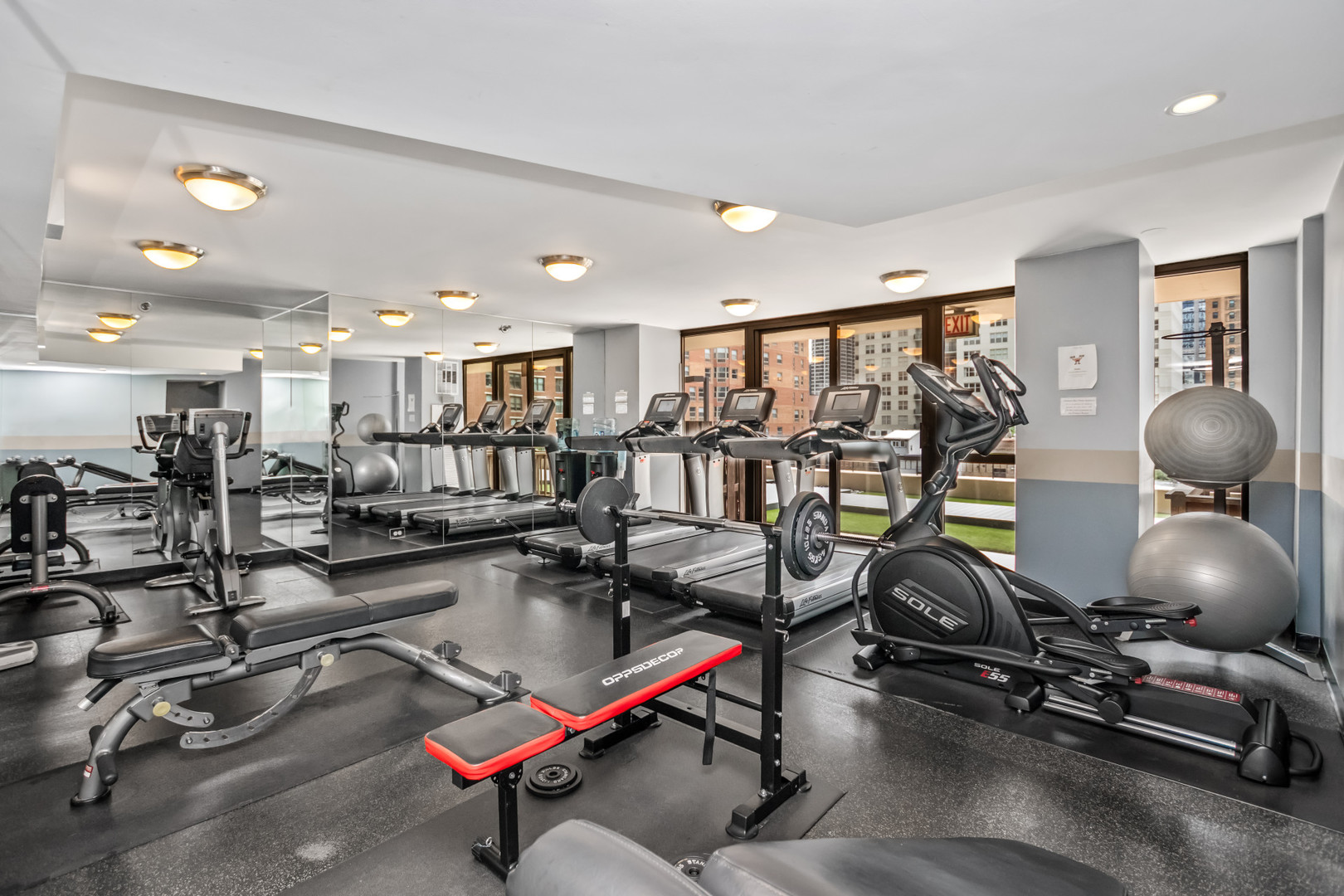 33 West Delaware Place, Unit 22J Chicago, IL 60610 - Photo 14 of 15