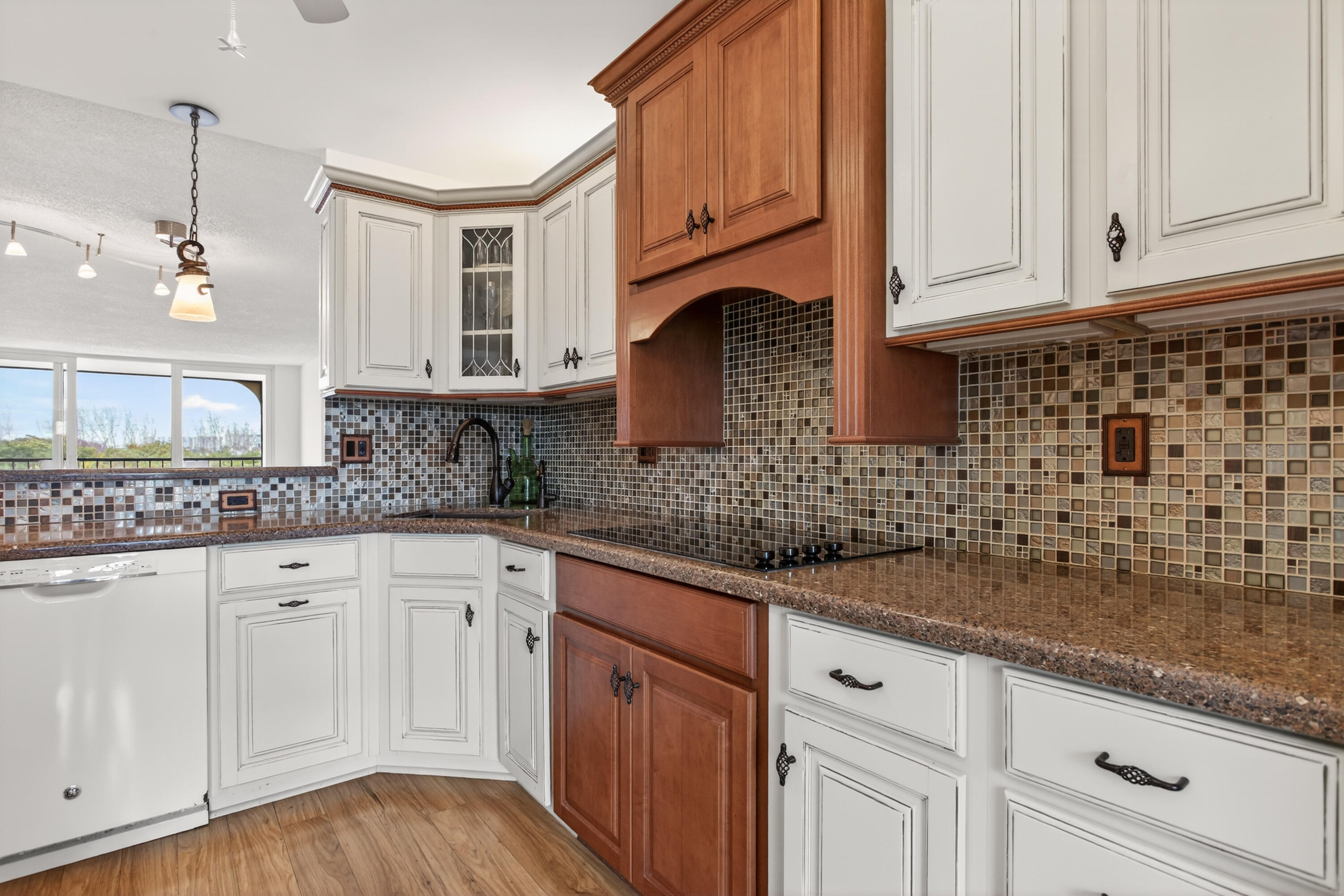 1631 Riverview Road, Unit 504 Deerfield Beach, FL 33441 - Photo 11 of 49 KITCHEN