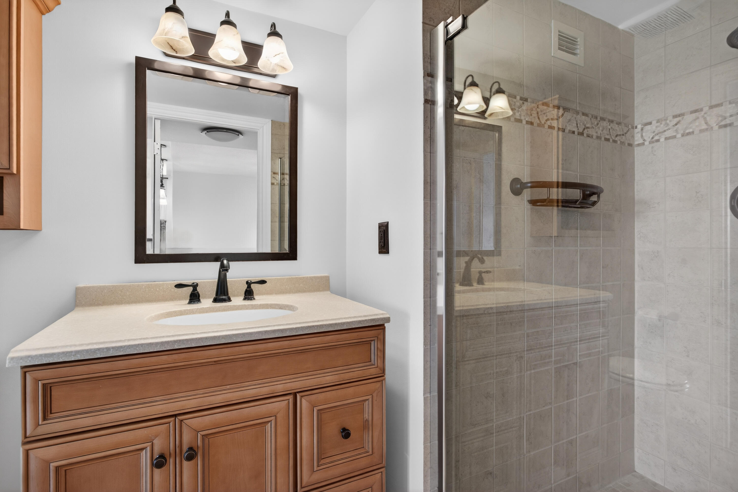 1631 Riverview Road, Unit 504 Deerfield Beach, FL 33441 - Photo 13 of 49 GUEST BATH